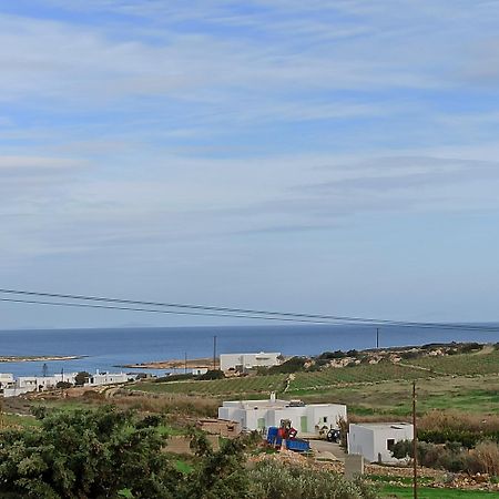 Isalos Paros Náousa Buitenkant foto