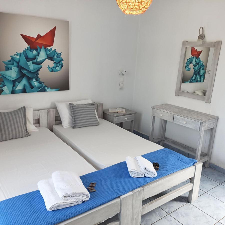 Isalos Paros Náousa Buitenkant foto