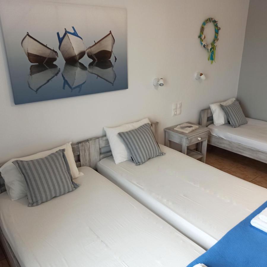 Isalos Paros Náousa Buitenkant foto
