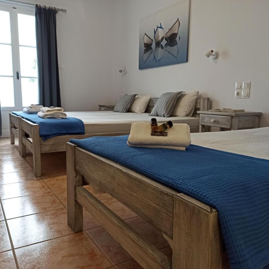 Isalos Paros Náousa Buitenkant foto