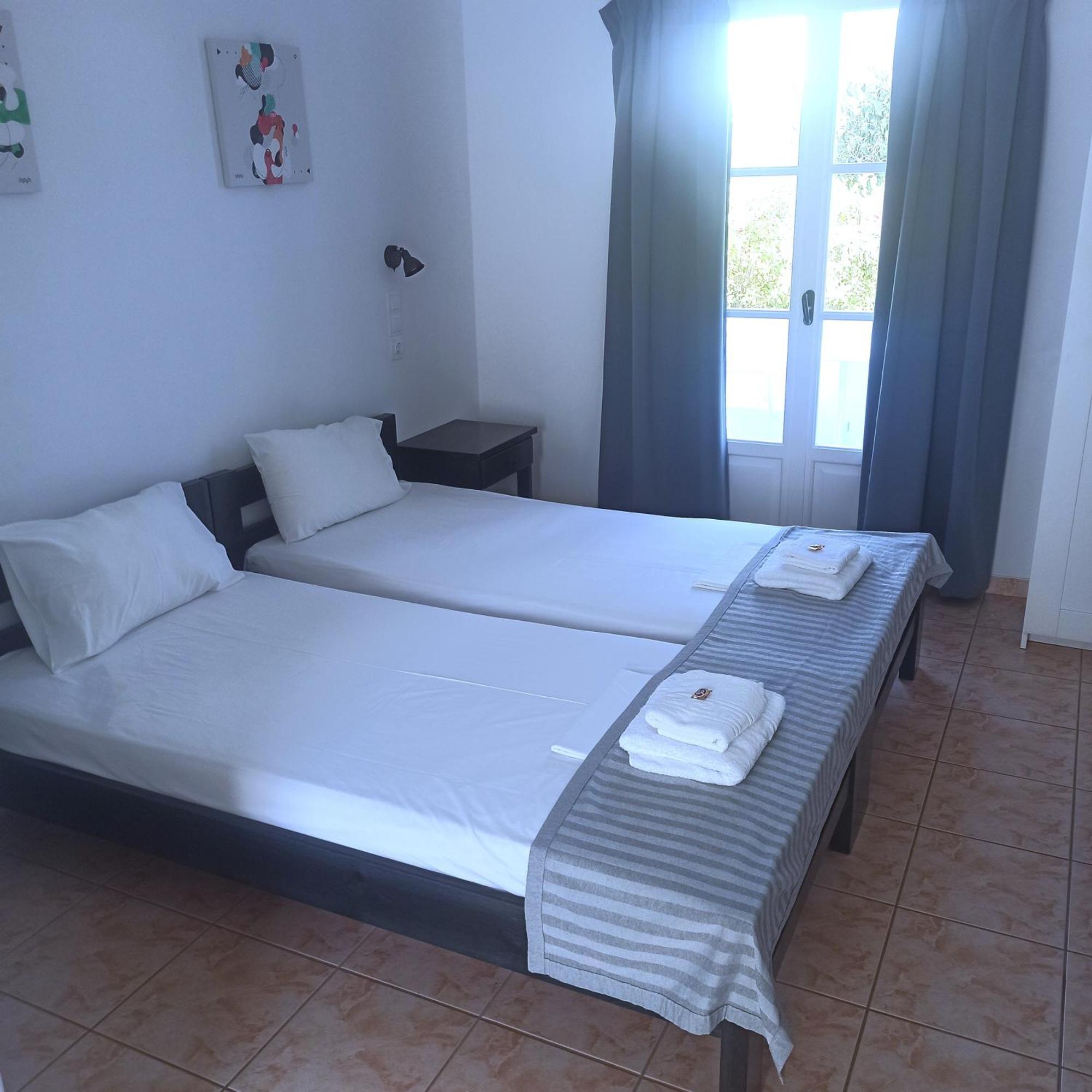 Isalos Paros Náousa Buitenkant foto